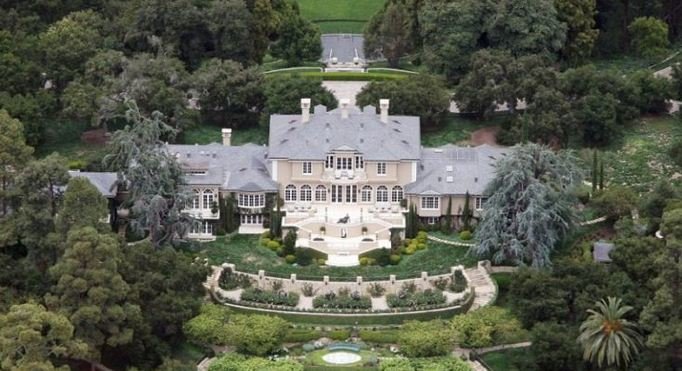 Oprah Winfrey ‘s Enviable 65-acre Estate Estimated to Be Worth Almost ...